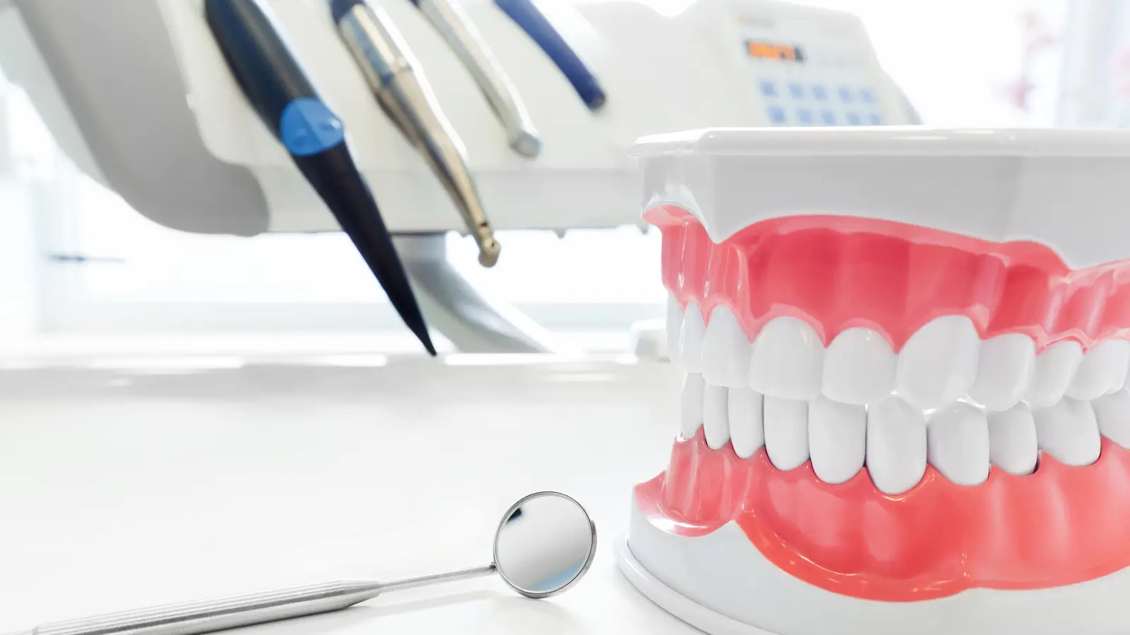 The Comprehensive Guide to Dental Implants in London